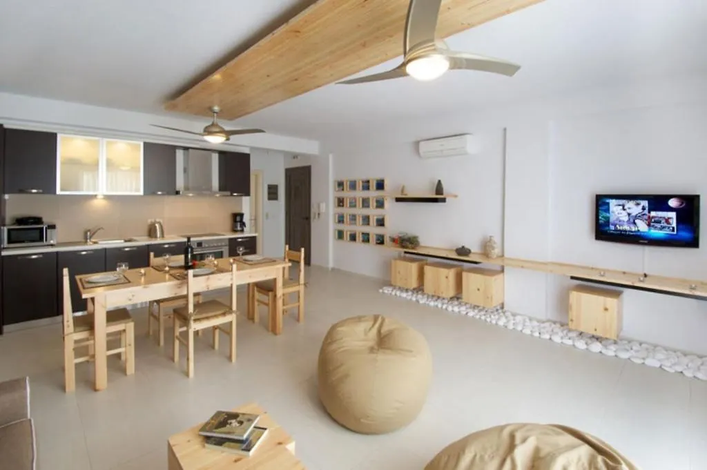 G.Living 365 Apartment Agia Efimia 0*,  Greece